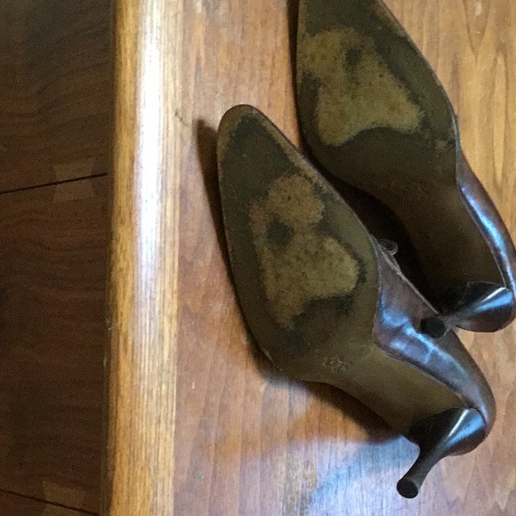 Leather BCBG heels - Picture 4 of 4